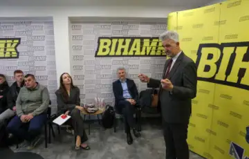 Bihamkforto 1774525053