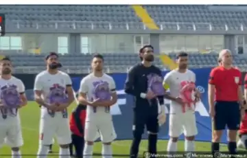 Nogometna reprezentacija Irana nosili ruksake i odali pocast ubijenim djevojcicama iz skole u Minabu