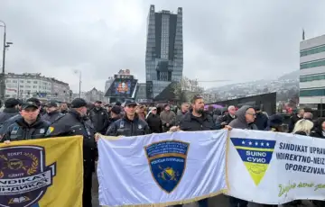 Protest drzavnih policajaca i sluzbenika avaz