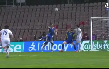 Ermedin Demirovic Clement Turpin Kako ovo nije penal