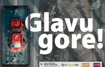 Auto jedan pogled na mobitel moze biti koban glavu gore glavugore 69ce3b33c28a1