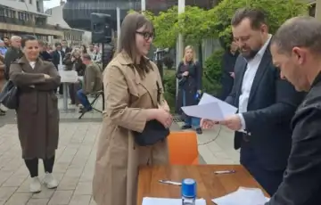 Cazin srufenti / fena