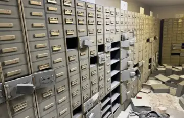 Italija pljacka banke u Napulju