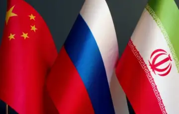 Kina rusija iran zastave