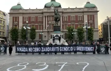 Zene u crnom beograd 872x610