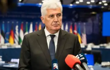 Dragan Covic 04 zagreb