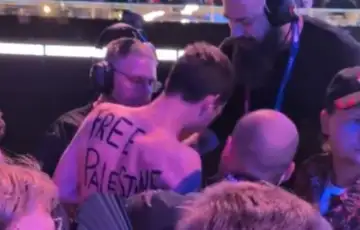 Eurosongu u Becu Osiguranje izbacivalo propalestinske demonstrante