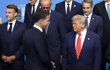 Donal Trump s celnicima NATO a