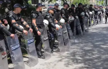 Srbija policija protesti