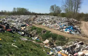 Srbac deponija pored Save 2