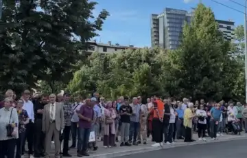 ohr protest krug 99