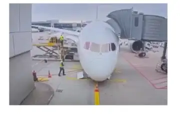 Ostecen avion u Frankfurt