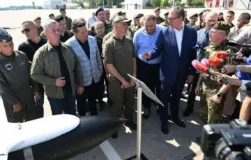 Aleksandar Vucic Milorad Dodik prisustvuju prikazu novih modernizovanih sredstava i sistema Vojske Srbije