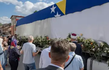 Srebrenic tabuti zrtava stigli u potocare