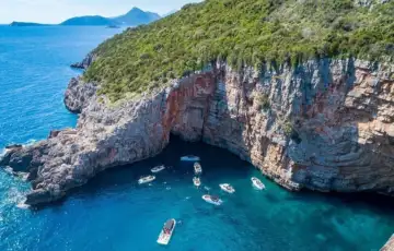 Plava špilja more crna gora
