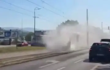 Zapalio stari tramvaj tokom voznje 07 etto