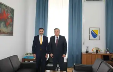 Ambasador kuvajta i brkic 872x610 1