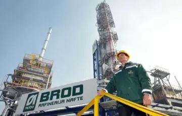 Rafinerija brod 760 520 p C 90