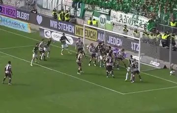 Bundesliga FC St Pauli Nikola Vasilj Vasilj u utakmici sezone postigao nevjerovatan autogol