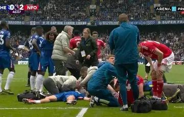 Chelsea Jesse Derry Prvotimac Chelseaja duže od pet minuta nepomično ležao nakon stravičnog udarca