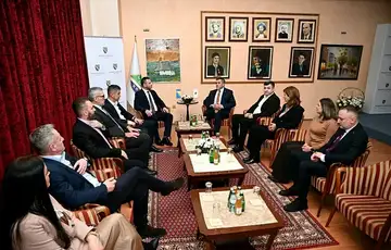 Semir Efendić Delegacija Opcine Novi Grad na celu s Efendicem posjetila Novi Pazar