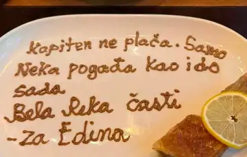 Edin Dzeko poruku koju je dobio uz baklavu srbija