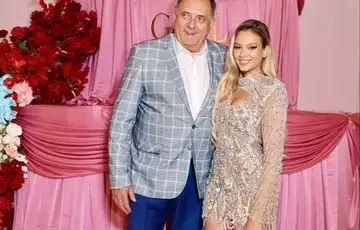 Milorad Dodik i unuka
