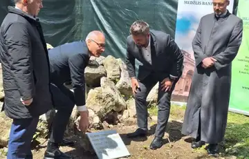 Banja luka kamen temeljac sahat kula/ Fena