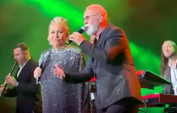 Vesna Zmijanac i Dino Merlin