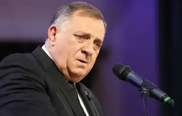 Milorad dodik place