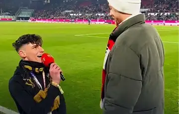 Pascal Kaiser nogometni sudija koji je nedavno zaprosio dečka na utakmici pred 50.000 ljudi