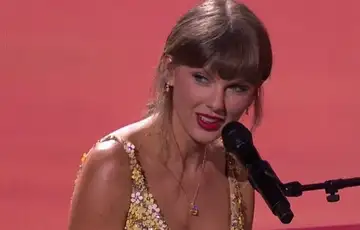 Taylor Swift na premijeri filma nosila ogrlicu od 80 dolara