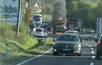 Tuzla Zapalio se kamion