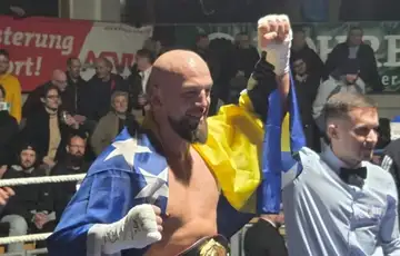 Iron puki1 002jpg 1200