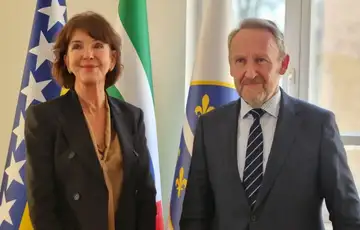 Izetbegovic arhild Spence