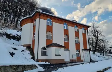 Mesdzid Karahodze Zukici travnik