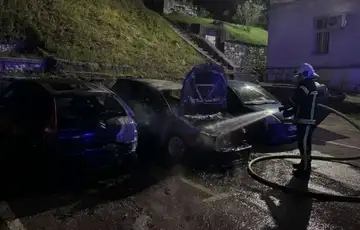 Mostar paljevina auta