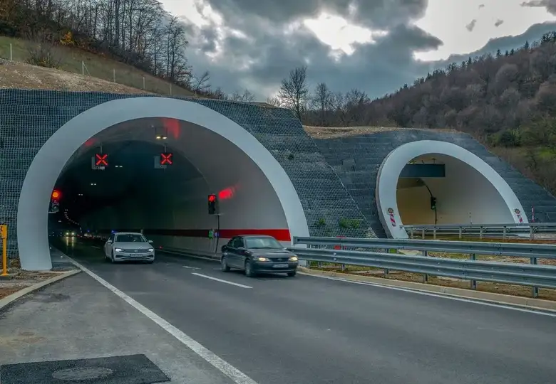 Tunel lasva zenica