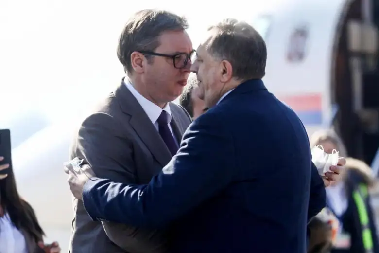 Aleksandar Vucic Milorad Dodik 03