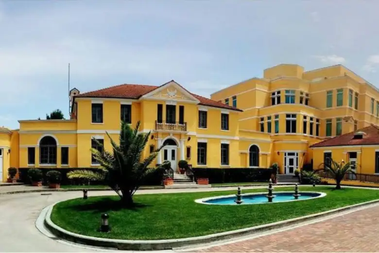 Ambasada SAD albanija