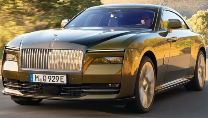 Rolls Royce Spectre 11