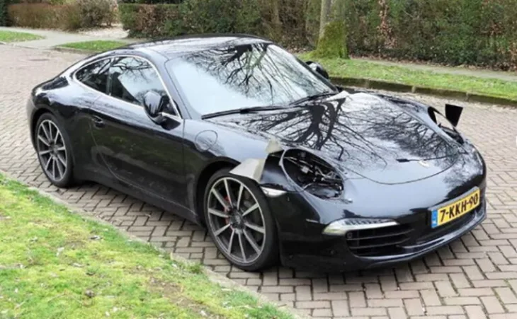Porsche911 2 768x475