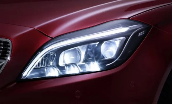Mercedes led farovi