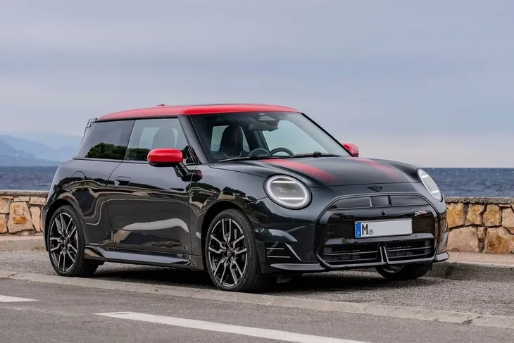 Mini Cooper SE JCW Trima