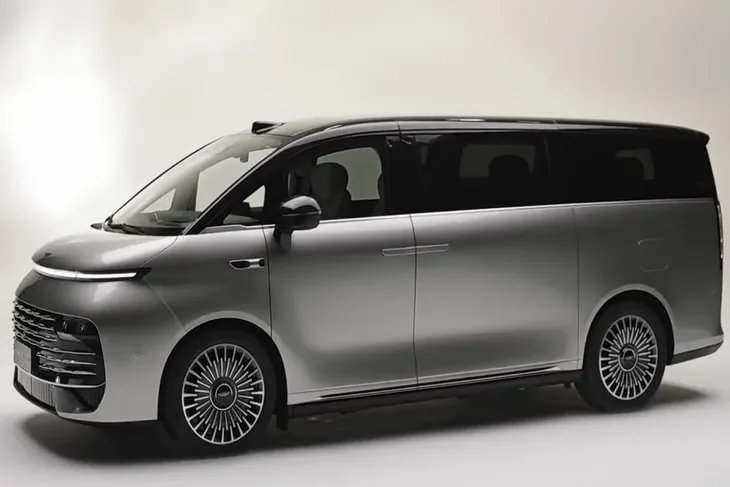 Geely hibrid
