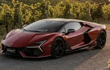 Lamborghini Revuelto SV