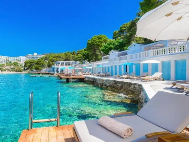 suncani hvar  arapski seik kupio