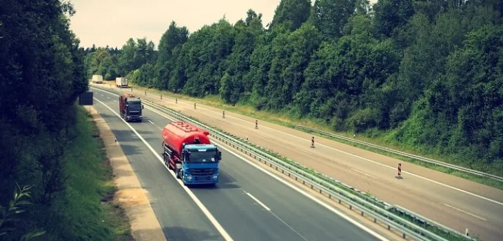 Kamion izvoz autoput