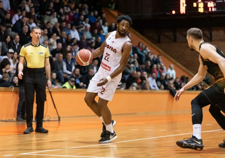 Dontay Caruthers 3 872x610