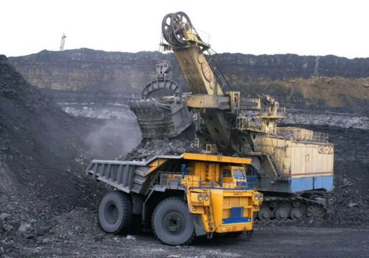 Ugalj bager 872x610